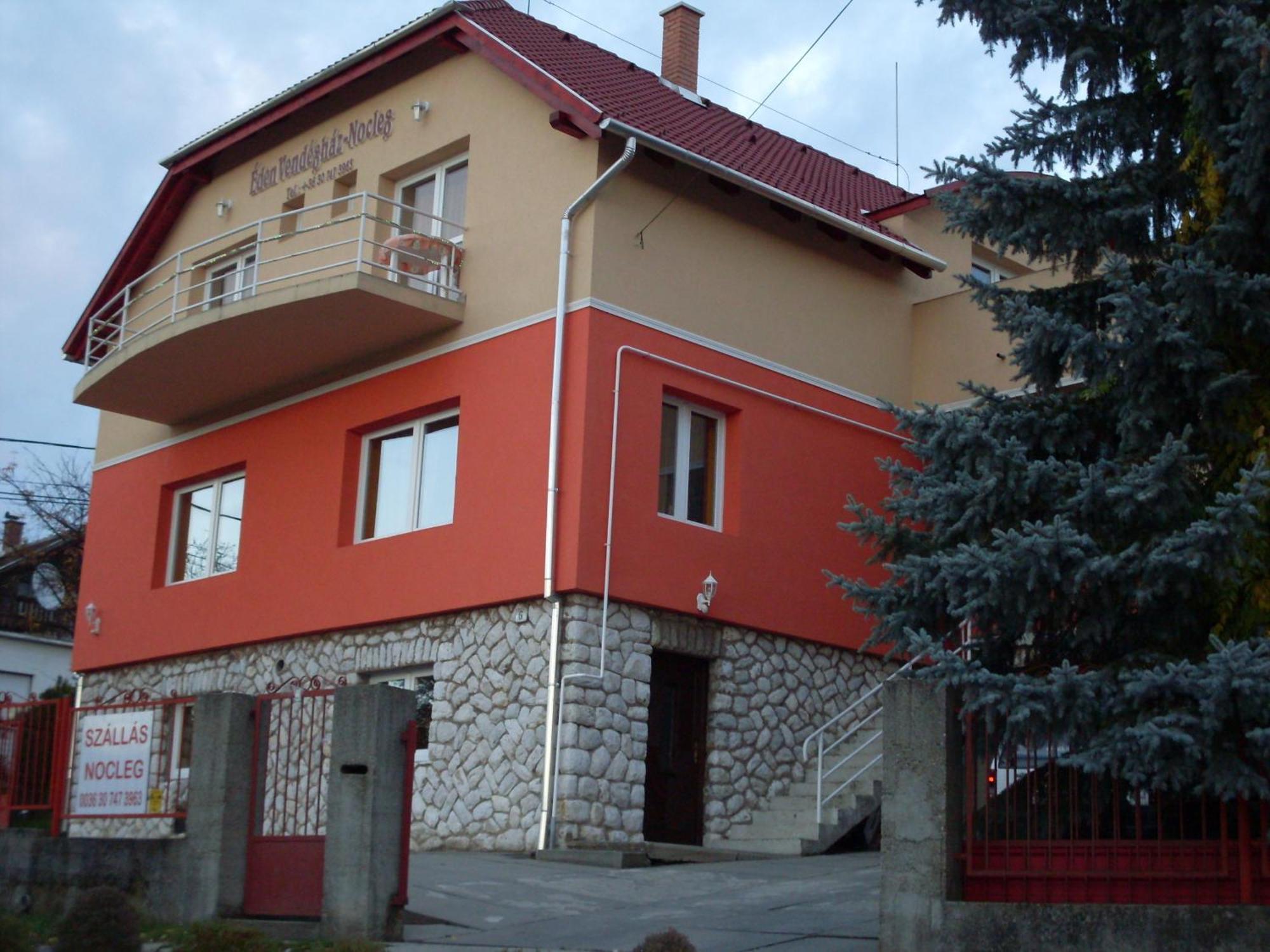 Éden Vendégház Miskolc Esterno foto