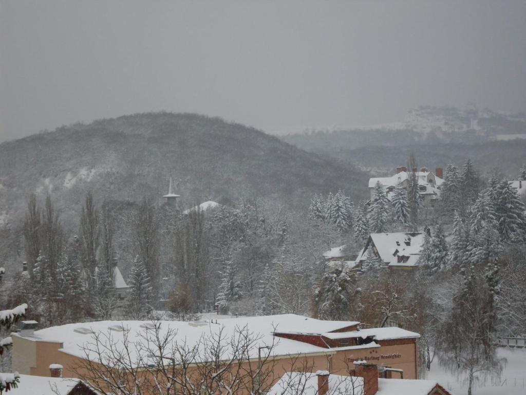Éden Vendégház Miskolc Esterno foto